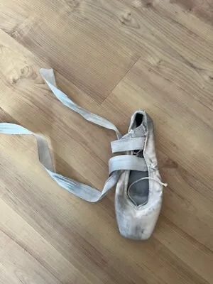 Used Single Pointe Shoe Worn By Professional Ballerina For Crafts/gifts • $9