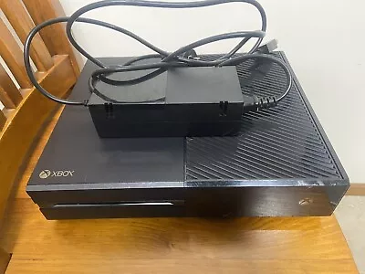 Very Good! Genuine Xbox One Console 1TB (used) • $129.55