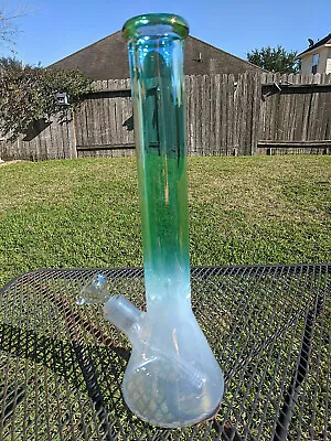 $77.77 • Buy Extra Durable Glass Beaker Water Pipe Bong - 16  Tall & 9mm Thick  - Holographic