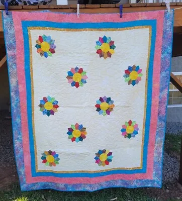 New Handmade Quilts And Quilt Tops Multi Colored Dresden Mini Sunburst  • $325