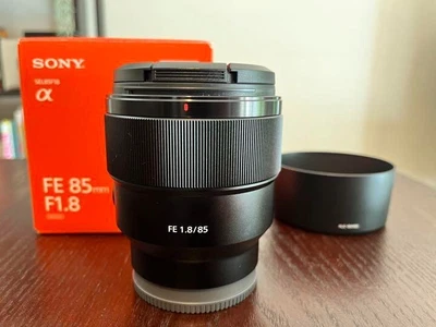 $565 • Buy Sony FE 85mm F1.8 Lens (SEL85F18) - AS NEW Condition - Hardly Used!