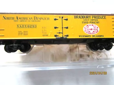 Micro-Trains # 51800864 Bradbury Produce Egg & Poultry 40' Wood Reefer Z-Scale • $29.95