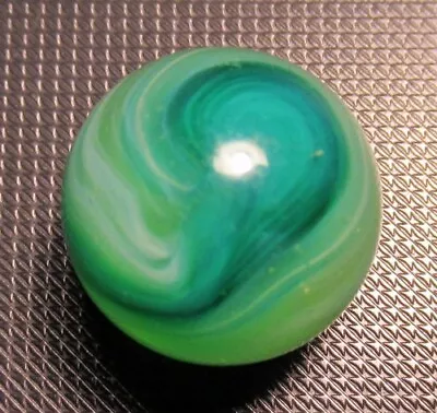 Akro Agate LIMEADE CORKSCREW Marble. Mint.  5/8 . Highly Fluorescent. • $9.99