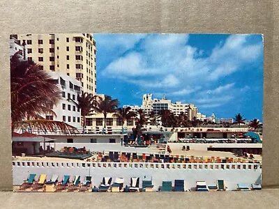 Miami Beach Florida Chrome Postcard 691 • $3.84