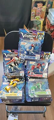 Dreamworks Voltron Legendary Defender BLACK BLUE YELLOW RED GREEN 6  Set Netflix • $149.99