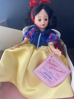 VINTAGE MADAME ALEXANDER - Disneyland - Walt Disney World Snow White Doll - COA • $19.99