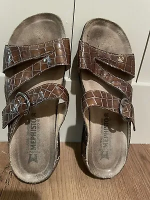 Mephisto Women's Brown Croc Patent Leather Slide Sandal Buckle Sz 39 • $23.99