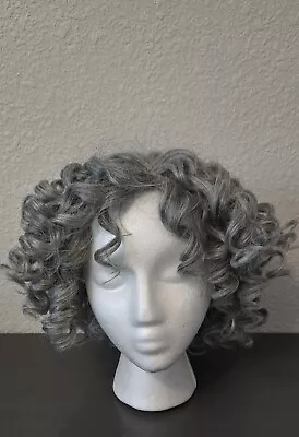 Modu Anytime Synthetic Short Medium Jerry Curl Style Grandma Gray Wig • $31.99