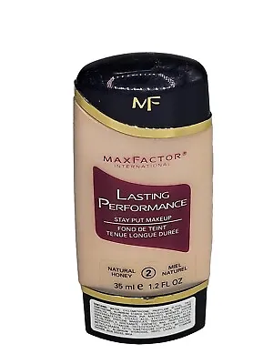 Max Factor Lasting Performance Stay Put Makeup #2 Natural Honey • $85.99