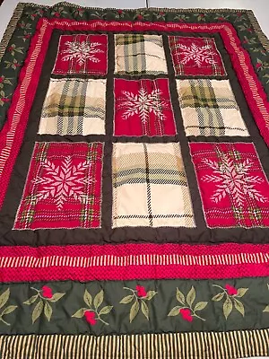 Vintage Inspired Hand Quilted Snowflake Christmas Patchwork Quilt 47x57 #25 • $22.95