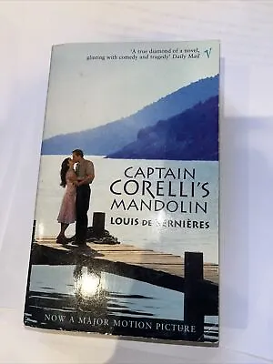 CAPTAIN CORELLI'S MANDOLIN Louis De Bernieres GOOD CONDITION • £0.99