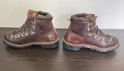 Vasque Vintage Men's Brown Heavy Leather Hiking PROFESSIONAL Boots Size 9 C • $199.99