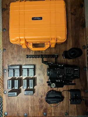 SONY NEX-FS700R 4K RAW PRO With Cage Case 7 Batteries Extras!  • £1100
