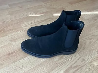 New - Zara Men Suede Chelsea Boots • $35