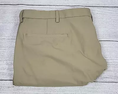 Haggar Cool 18 Pro Golf Shorts Men's Size 44 Beige Flat Front 5 Pockets Shorts  • $11