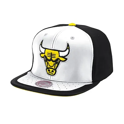 Mitchell & Ness Chicago Bulls NBA Day One Snapback Hat White Black Yellow *NEW* • $24.99
