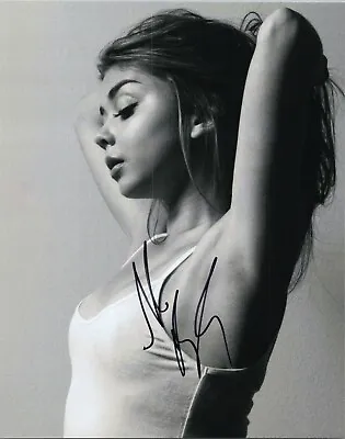 SARAH HYLAND Authentic Hand-Signed  SEXY MODERN FAMILY  8x10 Photo • $109.99