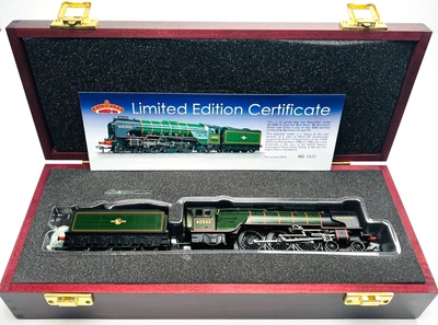 £189.95 • Buy Bachmann 00 Gauge - 20-2009 - Class A2 'blue Peter' Br Green Wooden Boxed Model