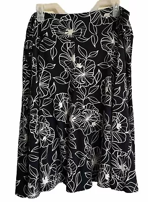 Apt 9 Stretch Womens Skirt Black White Floral Large Flare Plus Size 1x • $14