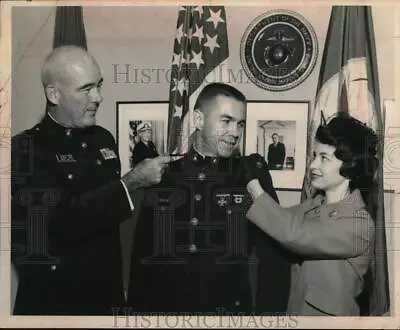 1967 Press Photo US Marine Richard W. Beason Promoted To Major In New York • $19.99
