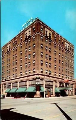 Manitowoc WI Wisconsin  HOTEL MANITOWOC  1959 Chrome Advertising Postcard • $5.94
