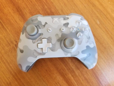 $65 • Buy Xbox One Wireless Controller - Arctic Camo Special Edition