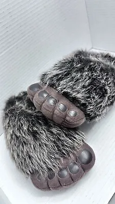 Kids Furry Monster  Animal Feet Slippers Slip On Brown Size 13-1. Pre-owned • $4.99