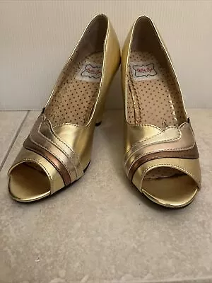 Bettie Page Shoes By Ellie High Heel Pumps Peep Toe Gold Women's Size 8 • $24.99