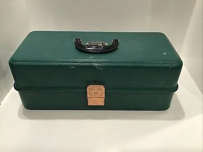 VINTAGE UMCO 185 U TACKLE BOX GREEN Read • $34.98