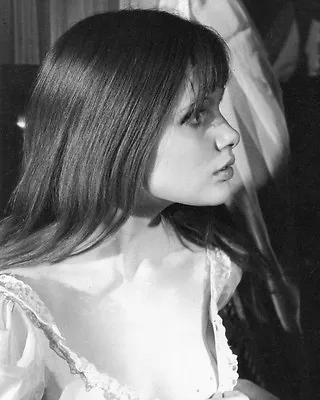 Madeline Smith Hammer Horror 10  X 8  Photograph No 11 • £4