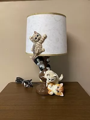 $149 • Buy Beautiful Cat-tastrophe Sculpted Lamp Vintage Kitty Cat Lamp