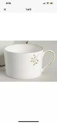 Vera Wang Wedgwood  Gilded Leaf  Bone China Low Imperial Teacup - White / Gold • $20