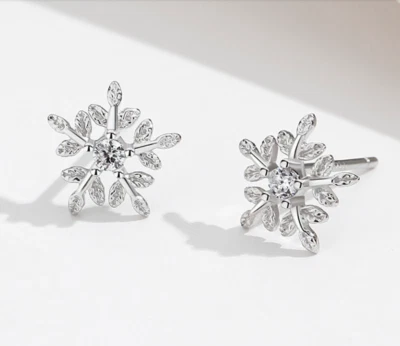 $9.98 • Buy S925 Sterling Silver CZ Inlay Shiny Snowflake Stud Earrings