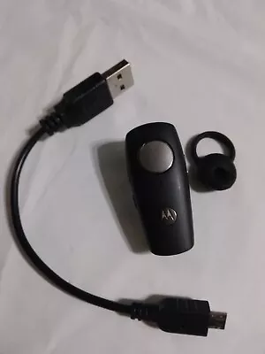 Motorola Earpiece H525 Wireless Bluetooth Headset Earphone Earbud + USB Charger • $14.99