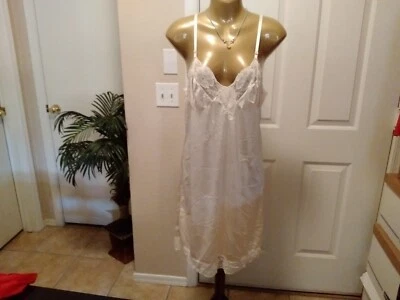 $20 • Buy Womans Vintage Full Slip KAYSER Size 36 Short Lace Bodice Trim Beige