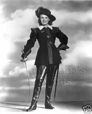 Maureen O'Hara B&w Portrait Movie Star Photo #478 • $3.49