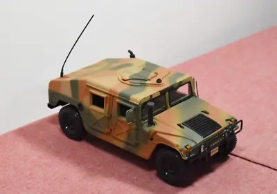 Maisto Hummer Humvee Camouflage Diecast Model 1:18 • $49.99