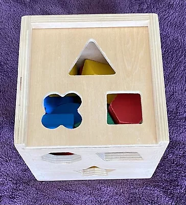 Melissa & Doug Assorted Wooden Shapes Sorting Puzzle Cube Assorted Colours Shape • £5.99