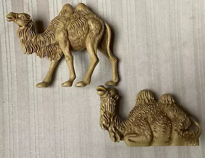 Vintage 2 Hump Standing & Sitting Camels Nativity Pieces Hard Plastic Italy • $12.95