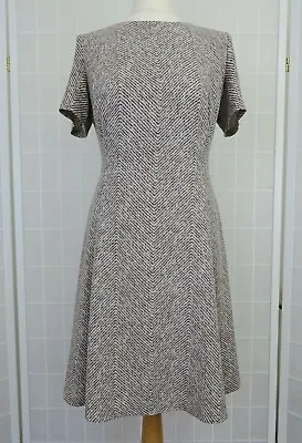 Eastex Brown Beige Chevron Print A-Line Dress Size 10 Lined Short Sleeves • £15.95