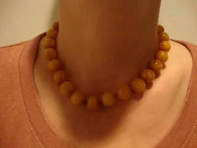 Vintage 15.5  Marbled Yellow & Cream Bakelite Necklace! Round Beads Beads! • $59.99