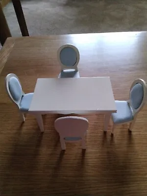 £7.99 • Buy Dolls House Table And Chairs
