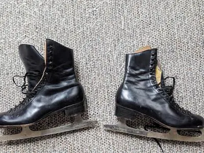 Vintage RIEDELL Ice Skates 8 Black Style 220 Boots • $149.95