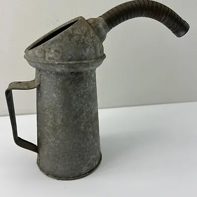 Vintage Galvanized Metal 1 Quart Oil Can With Flexible Spout  Great Patina ￼ • $17.99