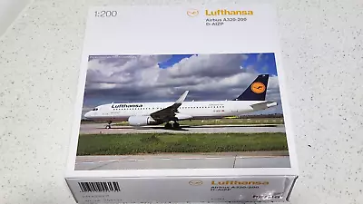 Herpa Miniaturmodelle Scale 1:200 Lufthansa Airbus A320-200 D-aizp Plastic Model • $99.99