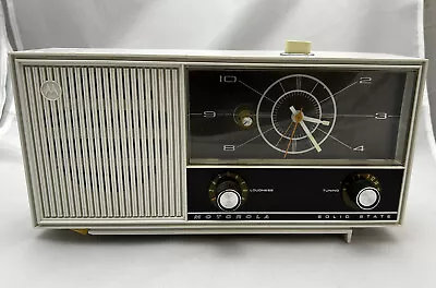 Vintage Motorola Clock Radio Model XC12BN T566 • $7.25