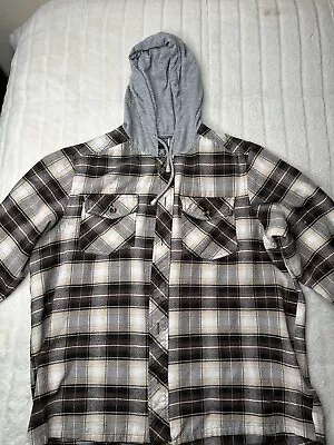 Men’s Hooded Flannel Size L • $8