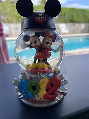 2012 Mickey And Minnie Mouse Snow Globe • $22