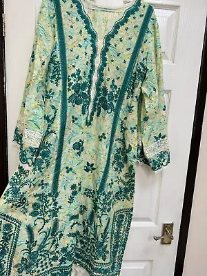 Zaha Festive Lawn Suit • £40