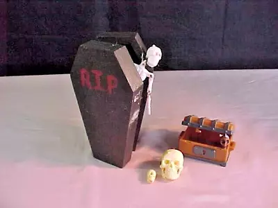 Miniature Dollhouse Halloween Decorations Coffin Skeleton + • $20